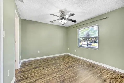 537 Tropicaire Avenue SW Palm Bay FL 32908