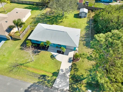 537 Tropicaire Avenue SW Palm Bay FL 32908