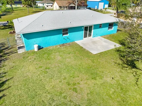 537 Tropicaire Avenue SW Palm Bay FL 32908