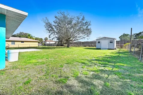537 Tropicaire Avenue SW Palm Bay FL 32908