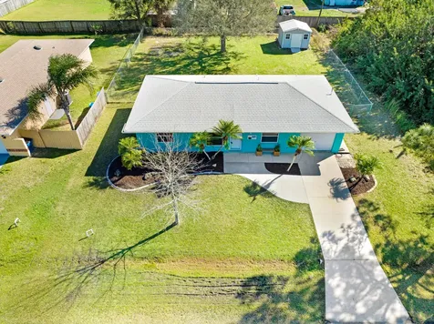 537 Tropicaire Avenue SW Palm Bay FL 32908