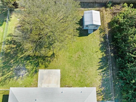 537 Tropicaire Avenue SW Palm Bay FL 32908