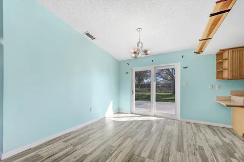 537 Tropicaire Avenue SW Palm Bay FL 32908