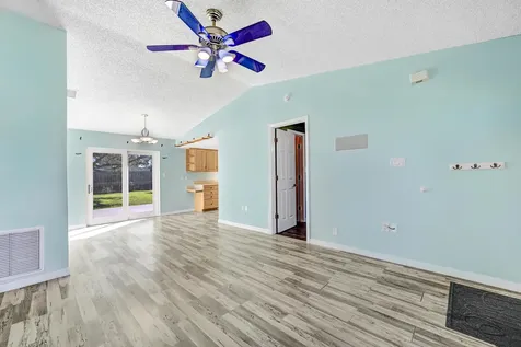 537 Tropicaire Avenue SW Palm Bay FL 32908