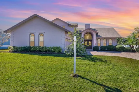 3985 Savannahs Trail Merritt Island FL 32953