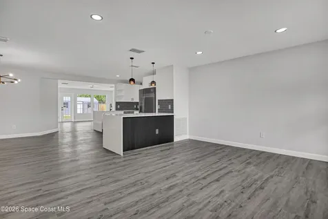 2010 Algeria Street NE Palm Bay FL 32905
