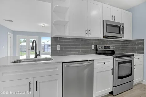 2010 Algeria Street NE Palm Bay FL 32905