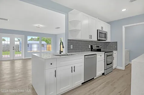 2010 Algeria Street NE Palm Bay FL 32905