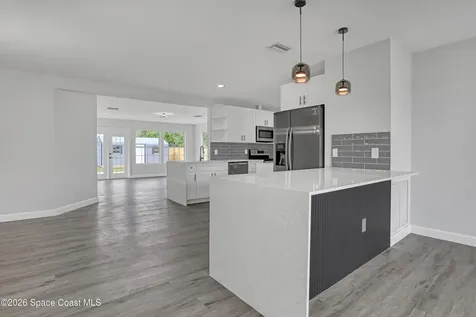 2010 Algeria Street NE Palm Bay FL 32905