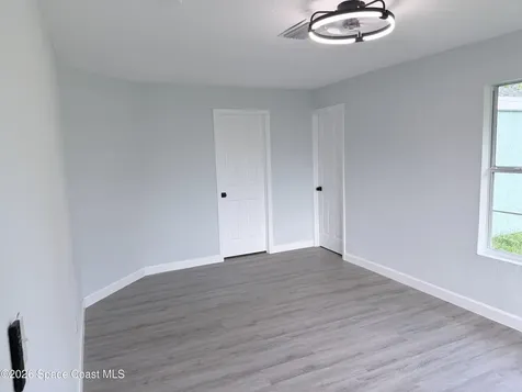 2010 Algeria Street NE Palm Bay FL 32905