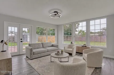 2010 Algeria Street NE Palm Bay FL 32905