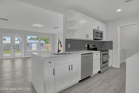 2010 Algeria Street NE Palm Bay FL 32905