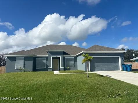 647 Airoso Road SE Palm Bay FL 32909