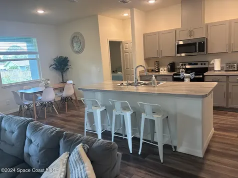 647 Airoso Road SE Palm Bay FL 32909
