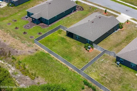 333 Guinevere Drive SW Palm Bay FL 32908