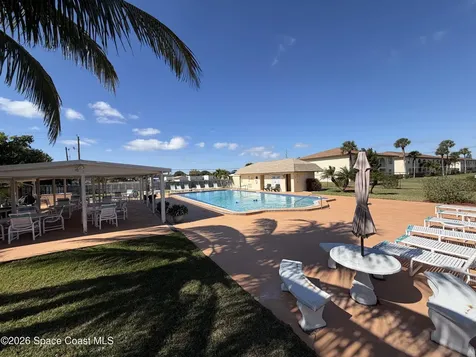1047 Small Court Indian Harbour Beach FL 32937