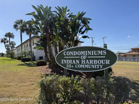 1047 Small Court Indian Harbour Beach FL 32937