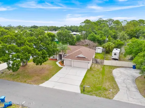 567 Consolata Avenue NW Palm Bay FL 32907