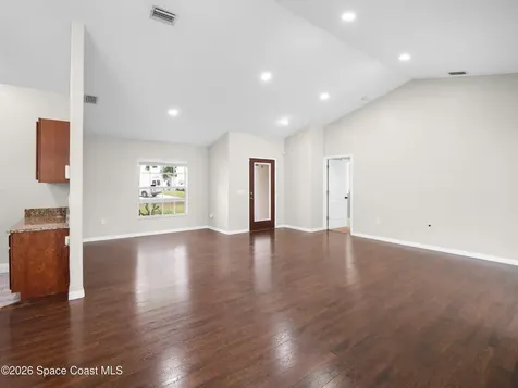 567 Consolata Avenue NW Palm Bay FL 32907