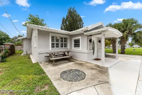 1526 Magnolia Street NE Palm Bay FL 32905