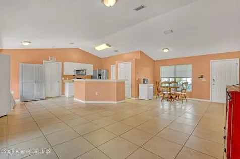 938 Jettie Street NE Palm Bay FL 32907