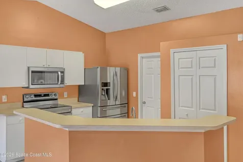 938 Jettie Street NE Palm Bay FL 32907