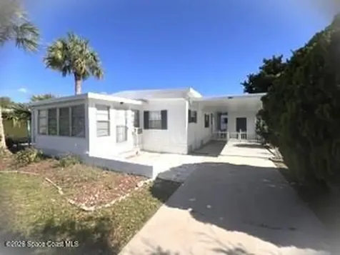 886 Pecan Circle Barefoot Bay FL 32976