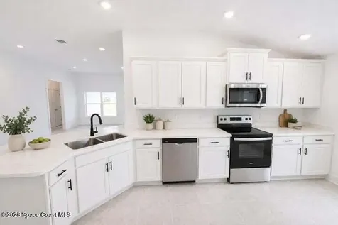1138 Soleway Avenue NW Palm Bay FL 32907