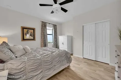 5040 Pendelton Square Vero Beach FL 32967