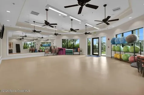 5040 Pendelton Square Vero Beach FL 32967