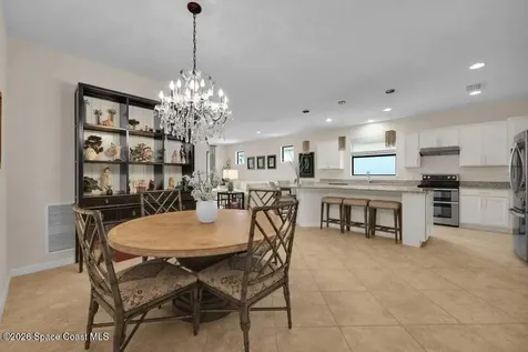 5040 Pendelton Square Vero Beach FL 32967
