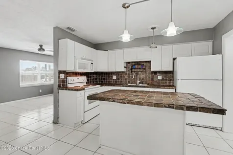 610 Japonica Drive Melbourne FL 32901