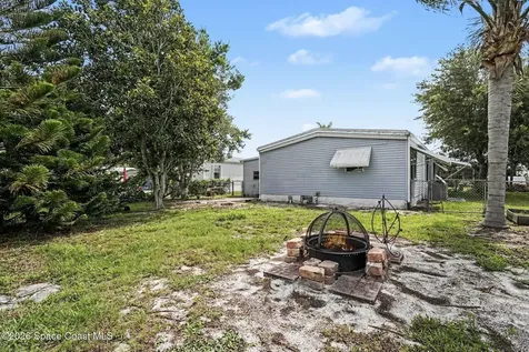 1043 Thrush Circle Barefoot Bay FL 32976