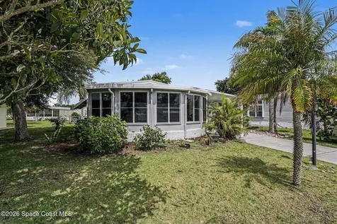 1043 Thrush Circle Barefoot Bay FL 32976