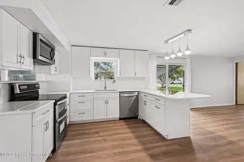 1043 Thrush Circle Barefoot Bay FL 32976