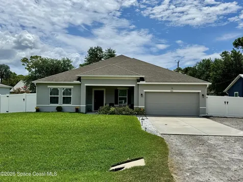 8066 104th Avenue Vero Beach FL 32967