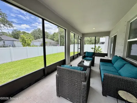 8066 104th Avenue Vero Beach FL 32967