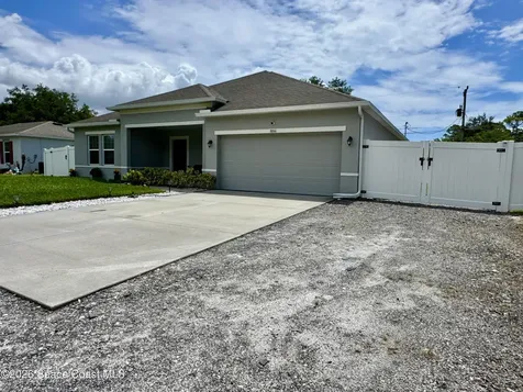 8066 104th Avenue Vero Beach FL 32967