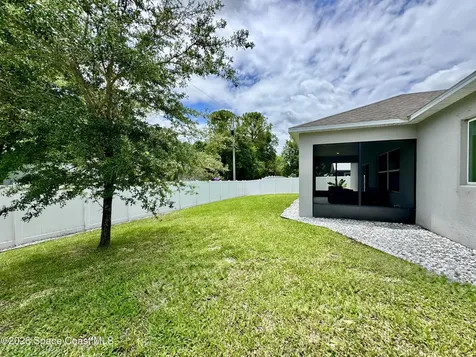 8066 104th Avenue Vero Beach FL 32967