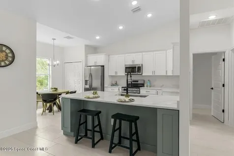 8216 104th Court Vero Beach FL 32967