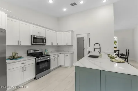 8216 104th Court Vero Beach FL 32967
