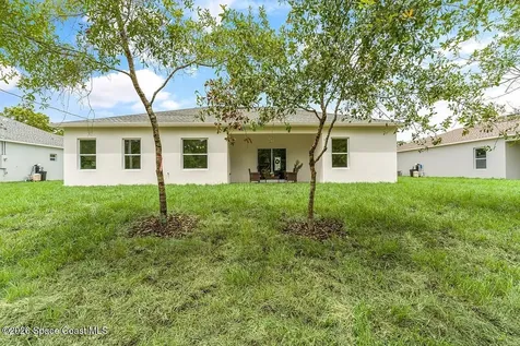 8216 104th Court Vero Beach FL 32967