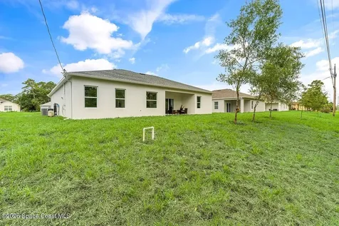 8216 104th Court Vero Beach FL 32967
