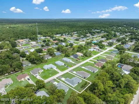 8216 104th Court Vero Beach FL 32967