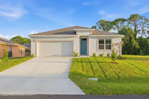 673 Bremerhaven Street NW Palm Bay FL 32907