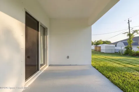673 Bremerhaven Street NW Palm Bay FL 32907
