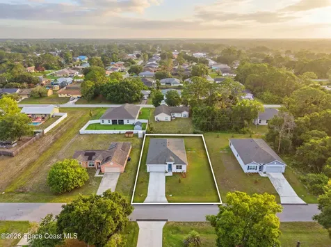 673 Bremerhaven Street NW Palm Bay FL 32907