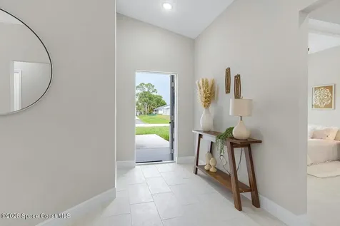 8226 104th Court Vero Beach FL 32967
