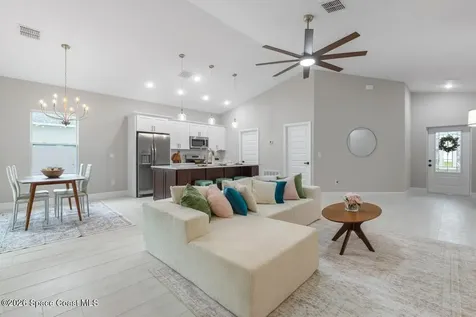 8226 104th Court Vero Beach FL 32967