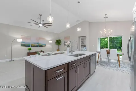 8226 104th Court Vero Beach FL 32967